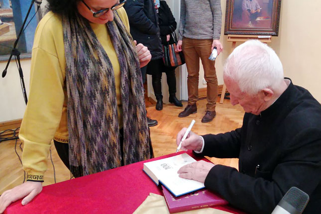 Predstavljena nova knjiga Matije Bećkovića „Mojih 80“