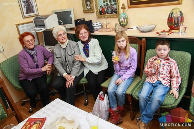 Kolo srpskih sestara darivalo najbolje đake