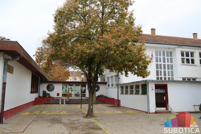 Škole uveliko pripremaju osmake za malu maturu