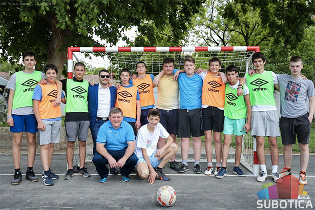 OŠ "Kizur Ištvan" dobila nove sportske terene