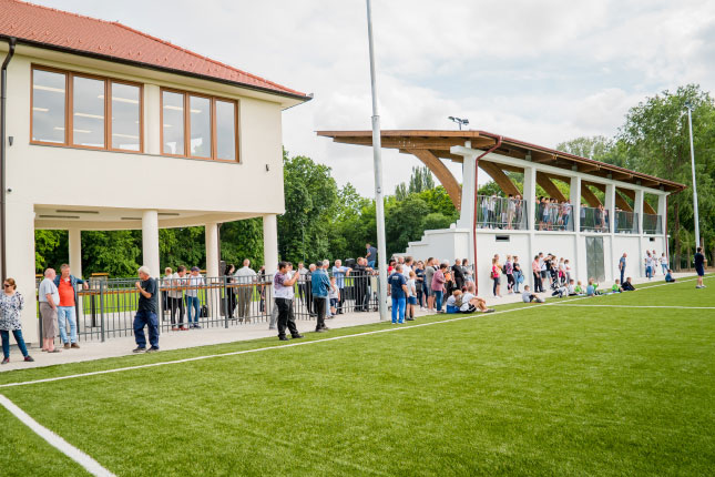 Otvorena tri nova fudbalska terena,  u Adi, Bajši i Pačiru, podcentrima Akademije "TSC" iz Bačke Topole