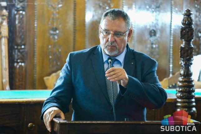 Skupštinska većina podržala predlog da Vučić bude Počasni građanin Subotice