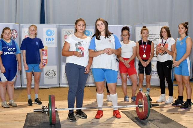 Dizanje tegova: Na Prvenstvu Vojvodine Spartak ekipno drugi