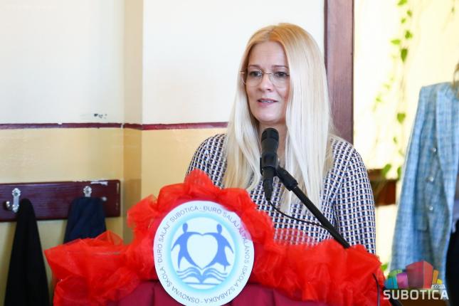 Deca-ministri zasedali na Skupštini i usvojili "pakete mera" protiv vršnjačkog nasilja