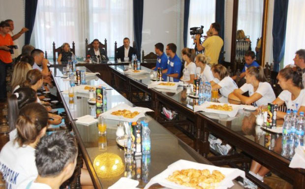 Prijem za sjajne fudbalerke Spartaka