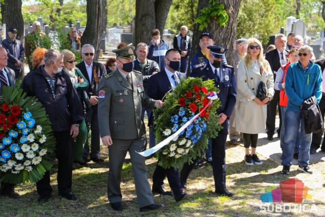 U ponedeljak polaganje venaca povodom Dana pobede nad fašizmom i šetnja "Besmrtnog puka"