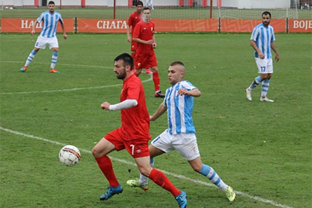 Fudbalerke u Volfsburgu, fudbaleri u Nišu