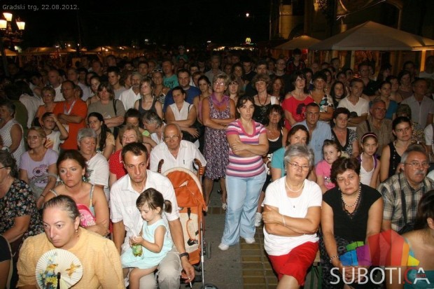 Svečano otvoren Interetno 2012