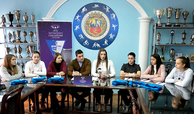 Fudbal (Ž) Spartak predstavio nove "golubice"