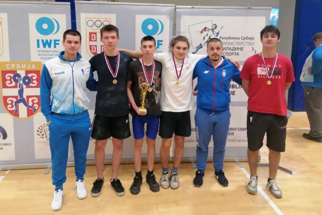 Dizanje tegova: Spartak prvak Srbije u dve uzrasne kategorije