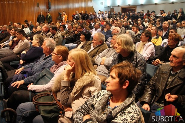 Vojislav Šešelj predstavio svoje dve knjige i govorio na tribini SRS