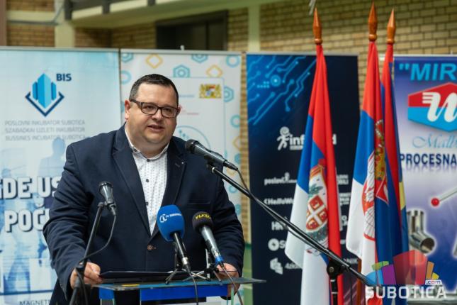 Projektna nedelja -  predstavljeno više od 70 učeničkih projekata