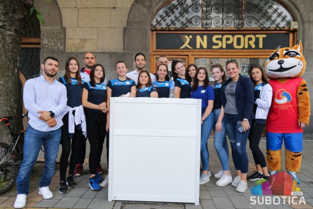 Udovičić i Štefanek pozdravili buduće šampione na Sajmu sporta u Subotici