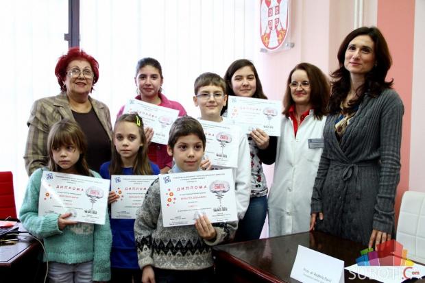 Duvanski dim opasan i po pušačevu okolinu