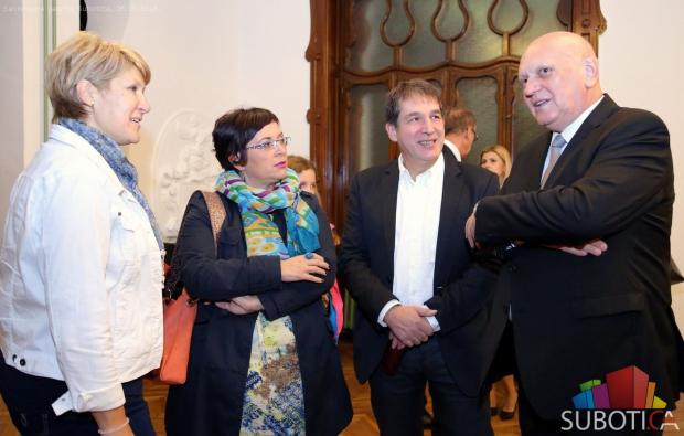 Otvorena izložba fotografija Nenada Maleševića "Dokumenti: Uvod u studiju prestajanja"