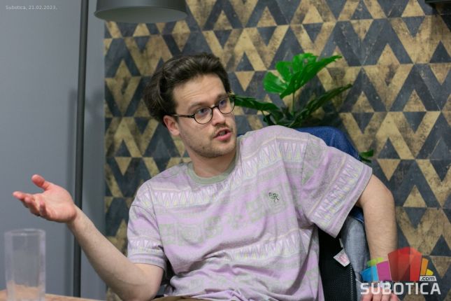 "Parkiranje" - kulturno razmrdavanje grada kroz nastupe di-džejeva i bendova, u subotu elektro žurka u "Pogonu"