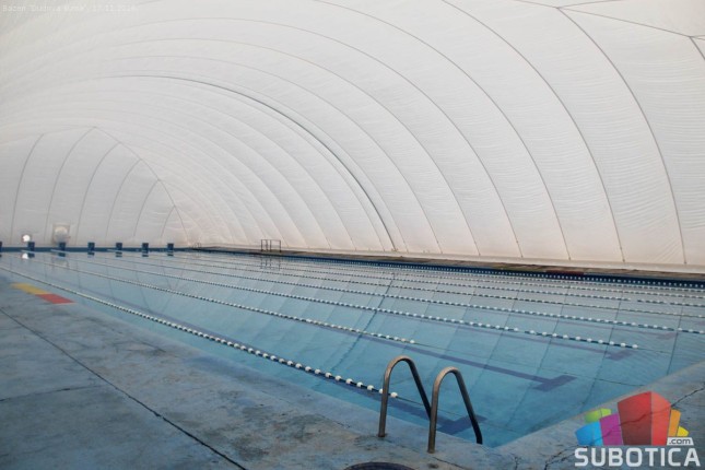 Bazen u Dudovoj šumi spreman za zimsku sezonu