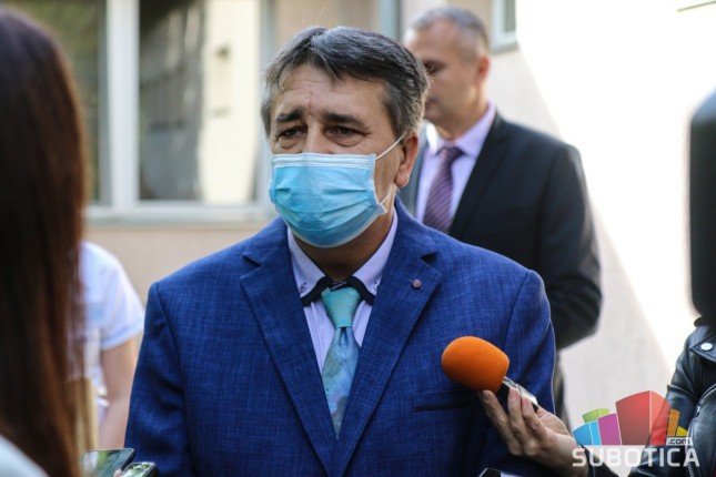 MZ "Novi grad" nagradila zaslužne žitelje, OŠ "10. oktobar" proslavila dan škole