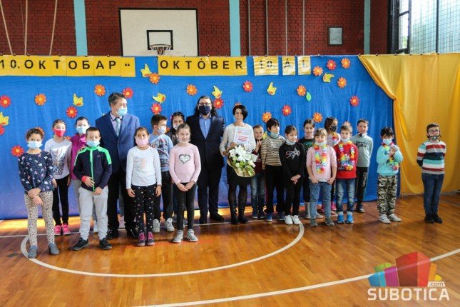 MZ "Novi grad" nagradila zaslužne žitelje, OŠ "10. oktobar" proslavila dan škole