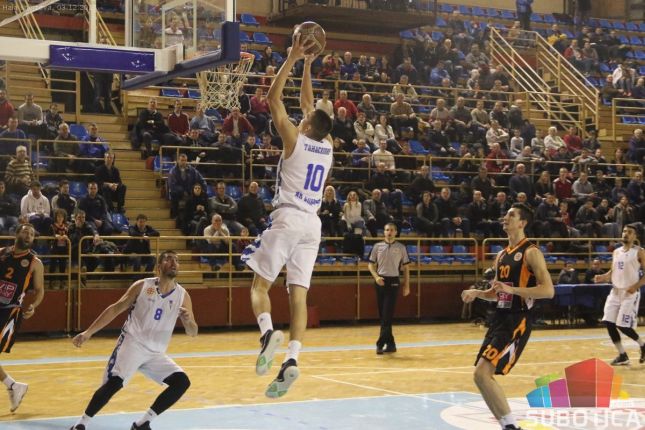 Košarka: Tanasković ponovo među "golubovima"