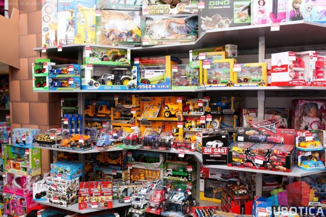 Otvorena prodavnica "Toys store" u centru grada
