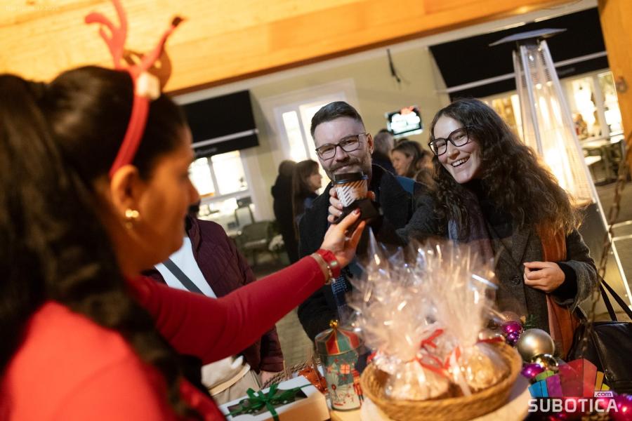 Božićna market-kućica "Mali trg" - mesto za trenutke uživanja