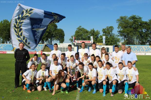 Fudbalerke Spartaka ubedljivom pobedom proslavile titulu