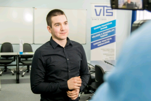 Bence Šuranji dobitnik stipendije kompanije Dotlab.rs