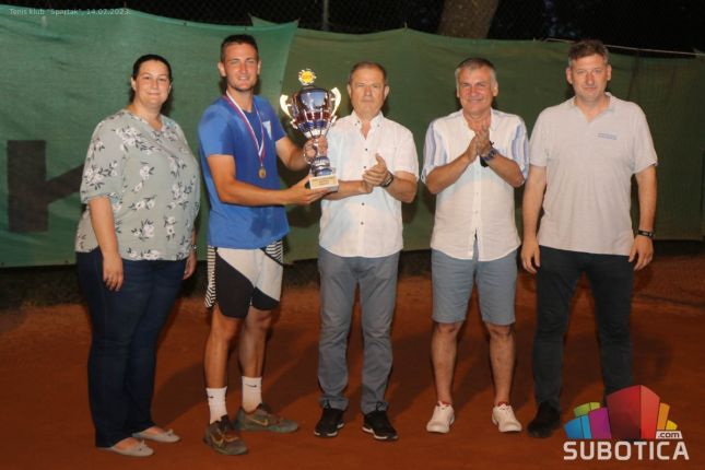 Tenis: Seniori Spartaka osvojili titulu nakon pobede nad Crvenom zvezdom u velikom finalu