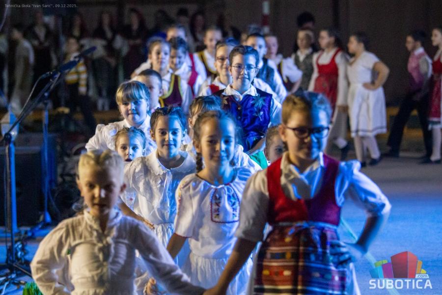 KUDŽ „Bratstvo“ proslavilo 80 godina igre, pesme i tradicije