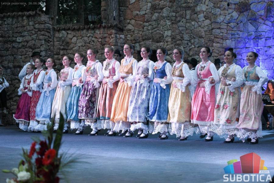 Koncerti KUD "Mladost 1974" dečjih ansambala i novogodišnji prvog ansambla