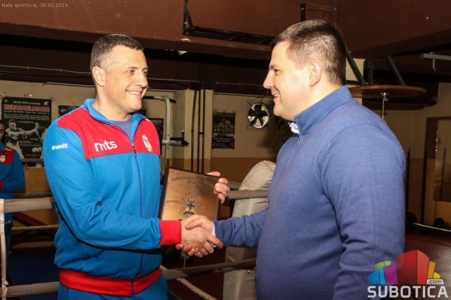 Boks je plemenita veština koja jača karakter