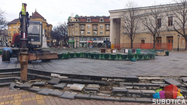 Počeli radovi na rušenju Zelene fontane i rekonstrukciji Trga