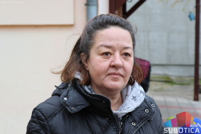 Obrušile se cigle na krov porodične kuće i zatrpale dečiju sobu