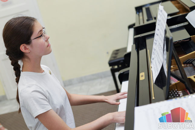 Oni dolaze: Sara Jović, učenica generacije Osnovne muzičke škole