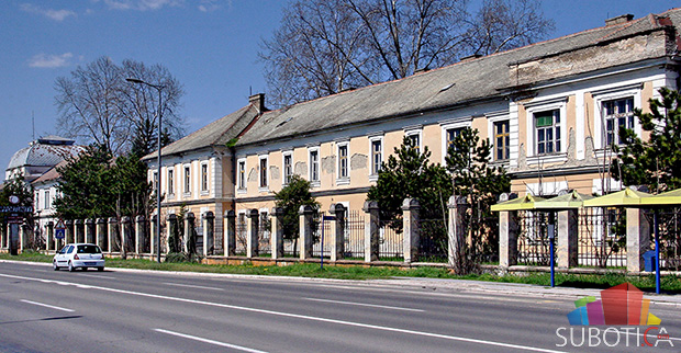 Grad preuzeo kasarnu "Kosta Nađ"