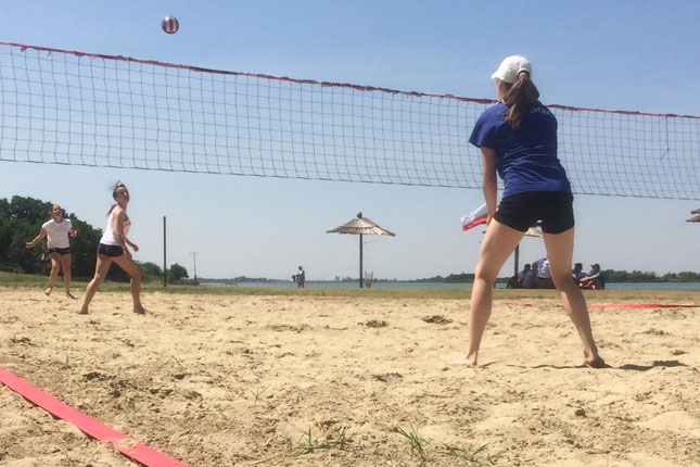 Održan prvi turnir odbojke na pesku za devojčice osnovnoškolskog uzrasta