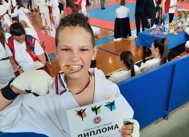 Karate: "Spartak-Enpi" ekipni prvak Srbije, Grbić osvojio 4 zlatne medalje