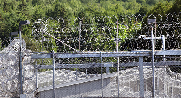 Vulin: Srbija neće podizati zidove!