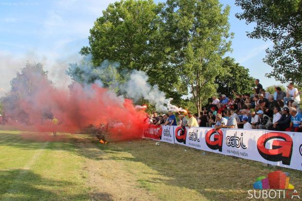 Veterani Udarnika ugostili legende Crvene zvezde u Višnjevcu