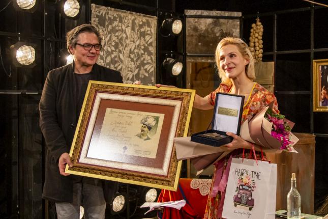 Minji Peković uručena nagrada „Ljubinka Bobić“