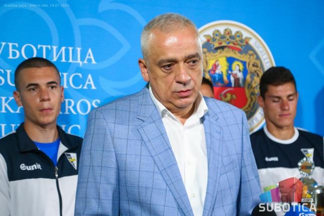 Gradonačelnik Bakić ugostio tenisere "Spartaka", nove šampione Srbije