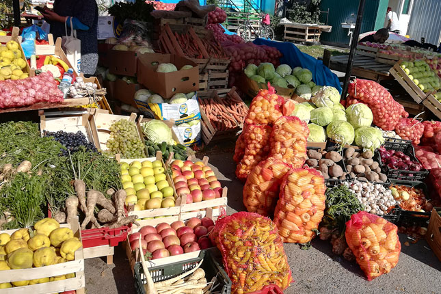 Vašar zimnice 9. oktobra na Kvantaškoj pijaci