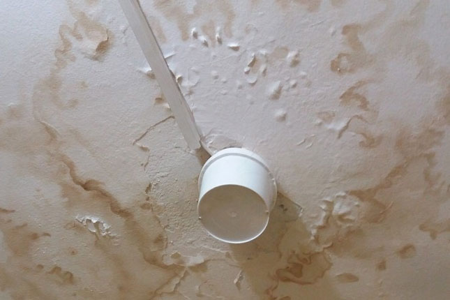 Vrtić "Veverica" i dalje prokišnjava, nadležni poručuju da uskoro sledi sanacija