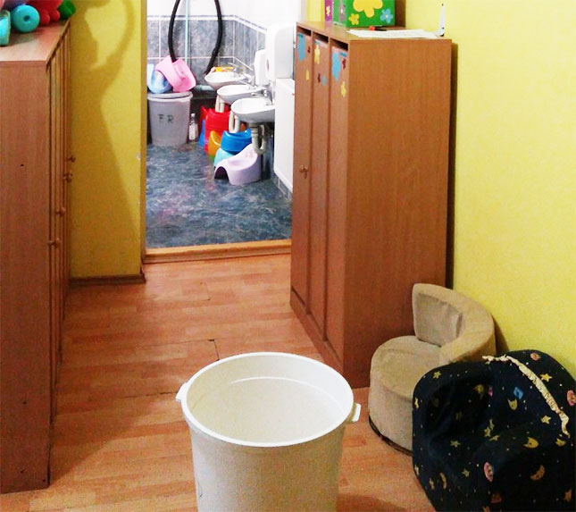 Vrtić "Veverica" i dalje prokišnjava, nadležni poručuju da uskoro sledi sanacija