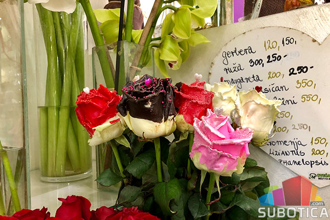 Sutra se obeležava Dan zaljubljenih