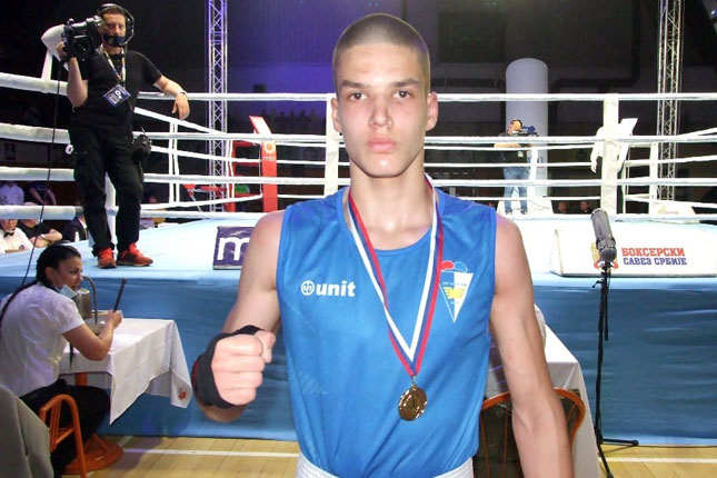 Boks: Četiri takmičara Spartaka - dve šampionske titule na Prvenstvu Srbije u Lazarevcu