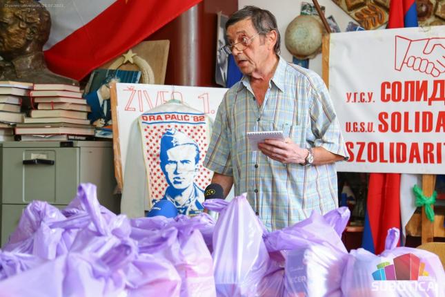 Udruženje "Solidarnost" podelilo prehrambene pakete socijalno ugroženim sugrađanima