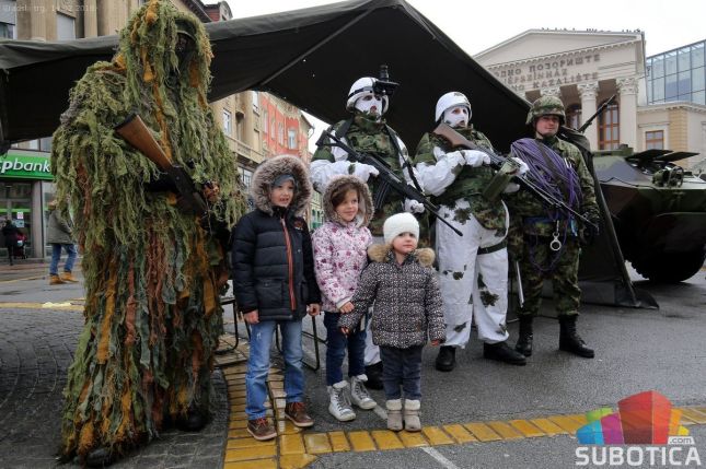 Vojska među narodom u sklopu obeležavanja Dana državnosti