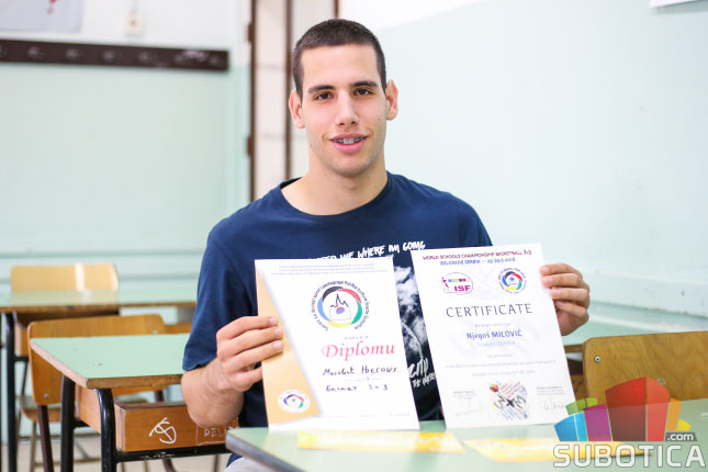 Oni dolaze: Njegoš Milović, maturant Ekonomske škole i član OKK "Spartak"